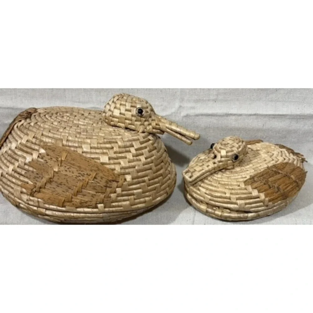 Vintage Woven Straw Duck Nesting Baskets Set of 2 Mallard Figurines with Lids